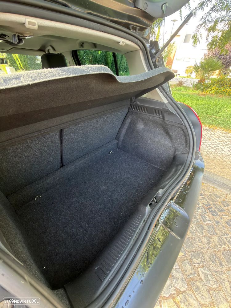 Renault Clio 1.2 TCE Dynamique S - 13