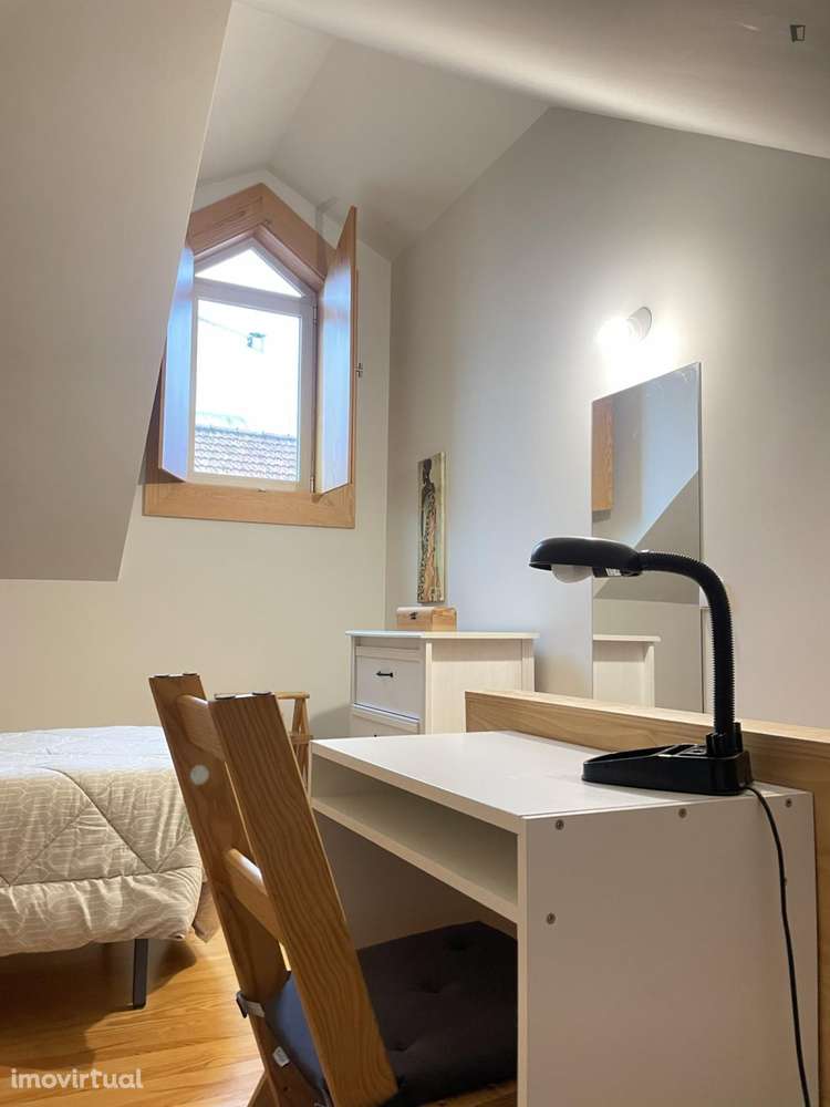 Quarto - localizado em Vila nova de gaia - Grande imagem: 5/23