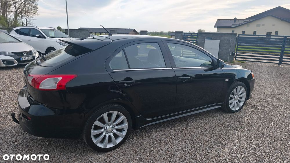 Mitsubishi Lancer 1.8 Intense - 11