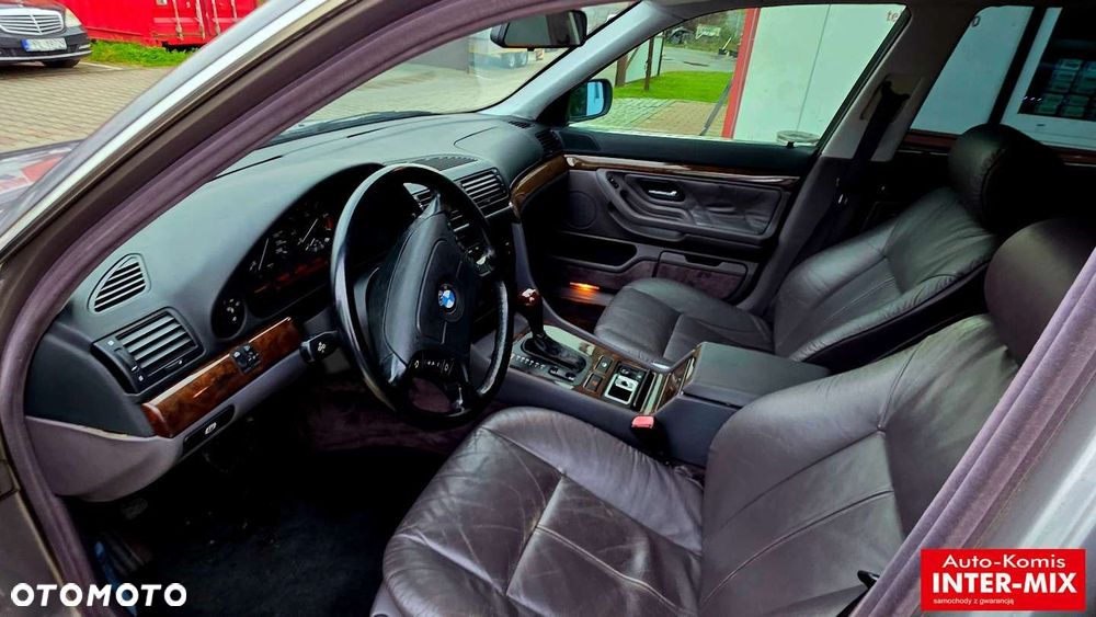 BMW Seria 7 - 39