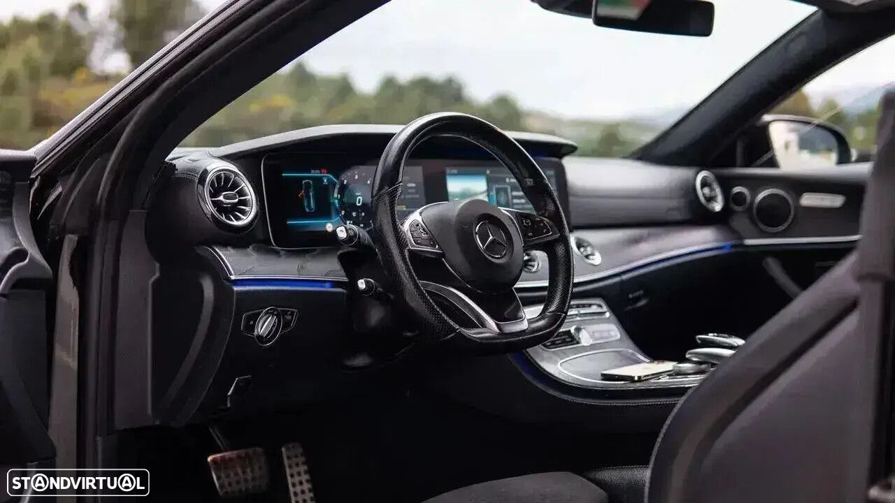 Mercedes-Benz E 220 - 25