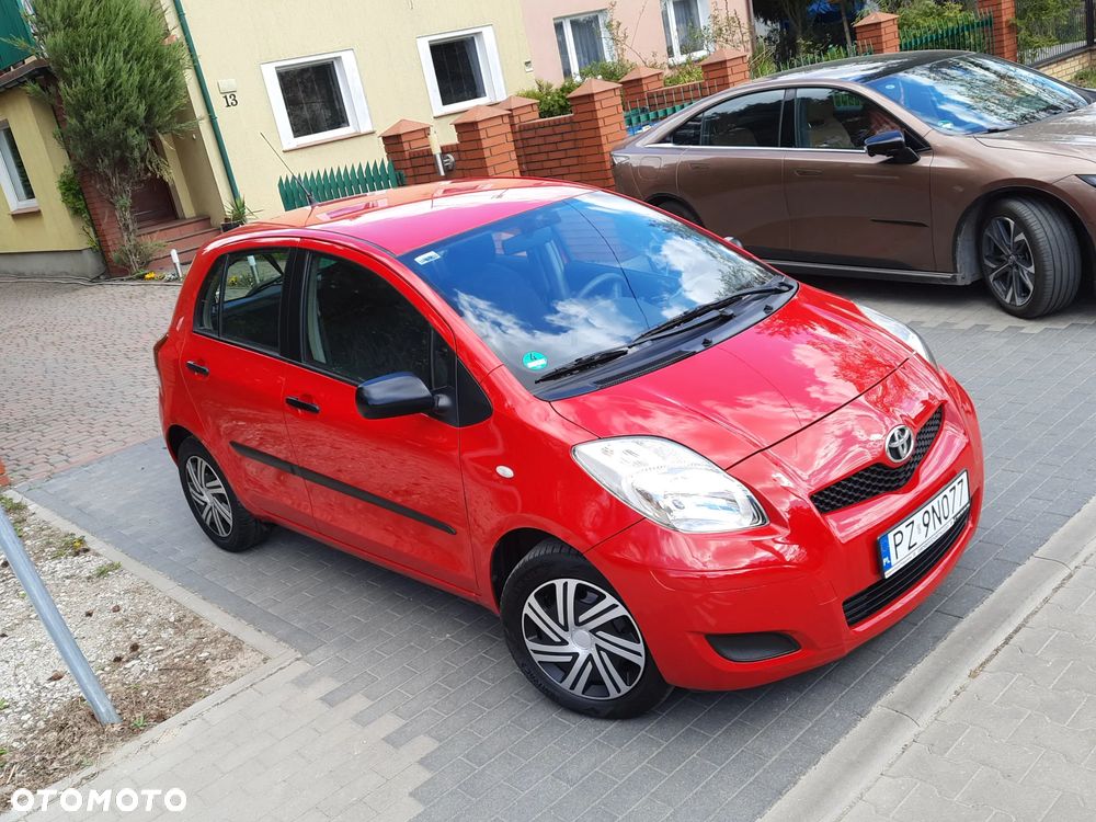 Toyota Yaris - 10