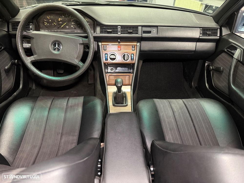 Mercedes-Benz W124 (1984-1997) 200 D - 18