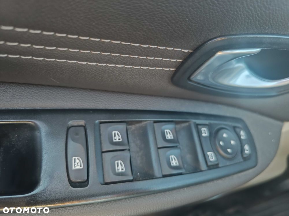 Renault Grand Scenic - 4