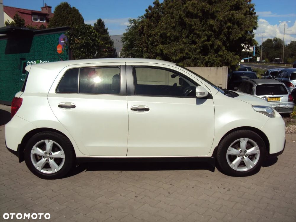 Toyota Urban Cruiser 1.33 Sol - 11