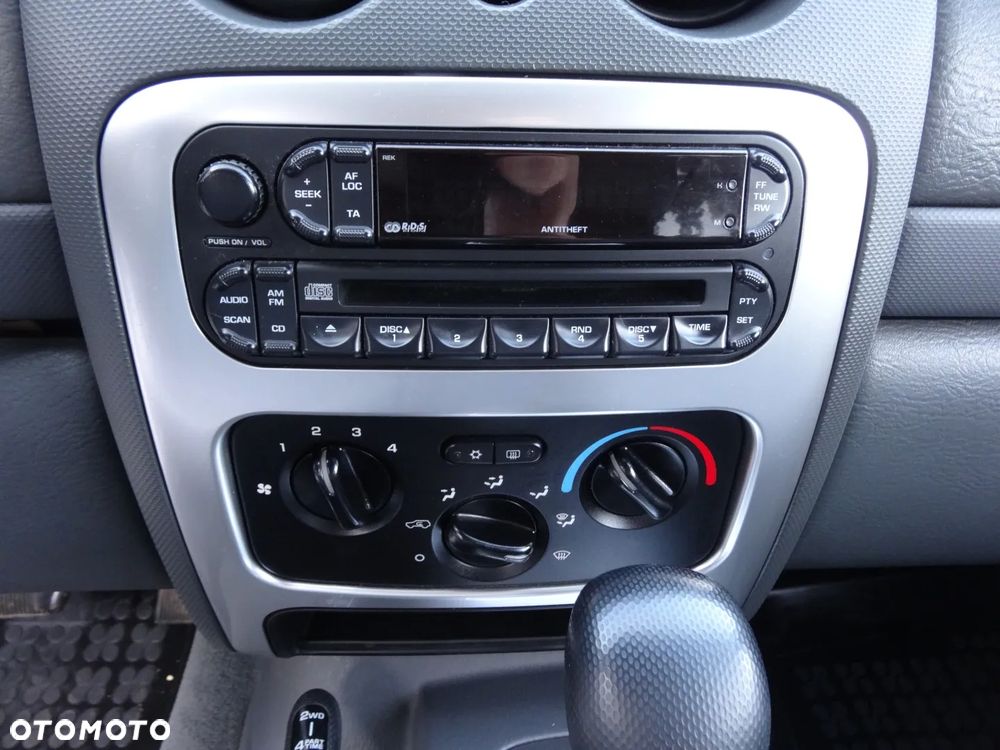 Jeep Cherokee 2.8 CRD Automatik Limited - 27