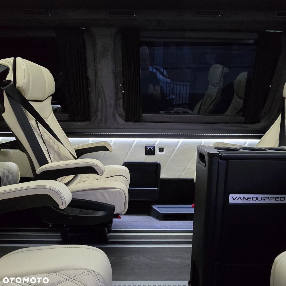 Mercedes-Benz Sprinter - 16