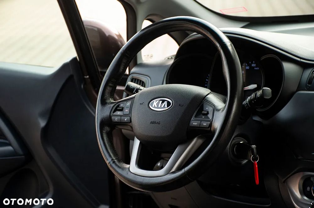Kia Rio - 28