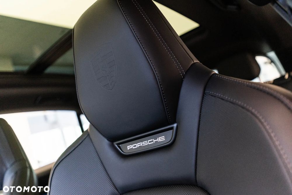 Porsche Macan - 33