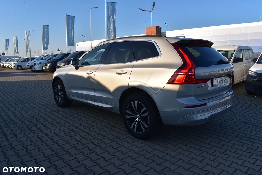 Volvo XC 60 B4 B Momentum Pro - 8