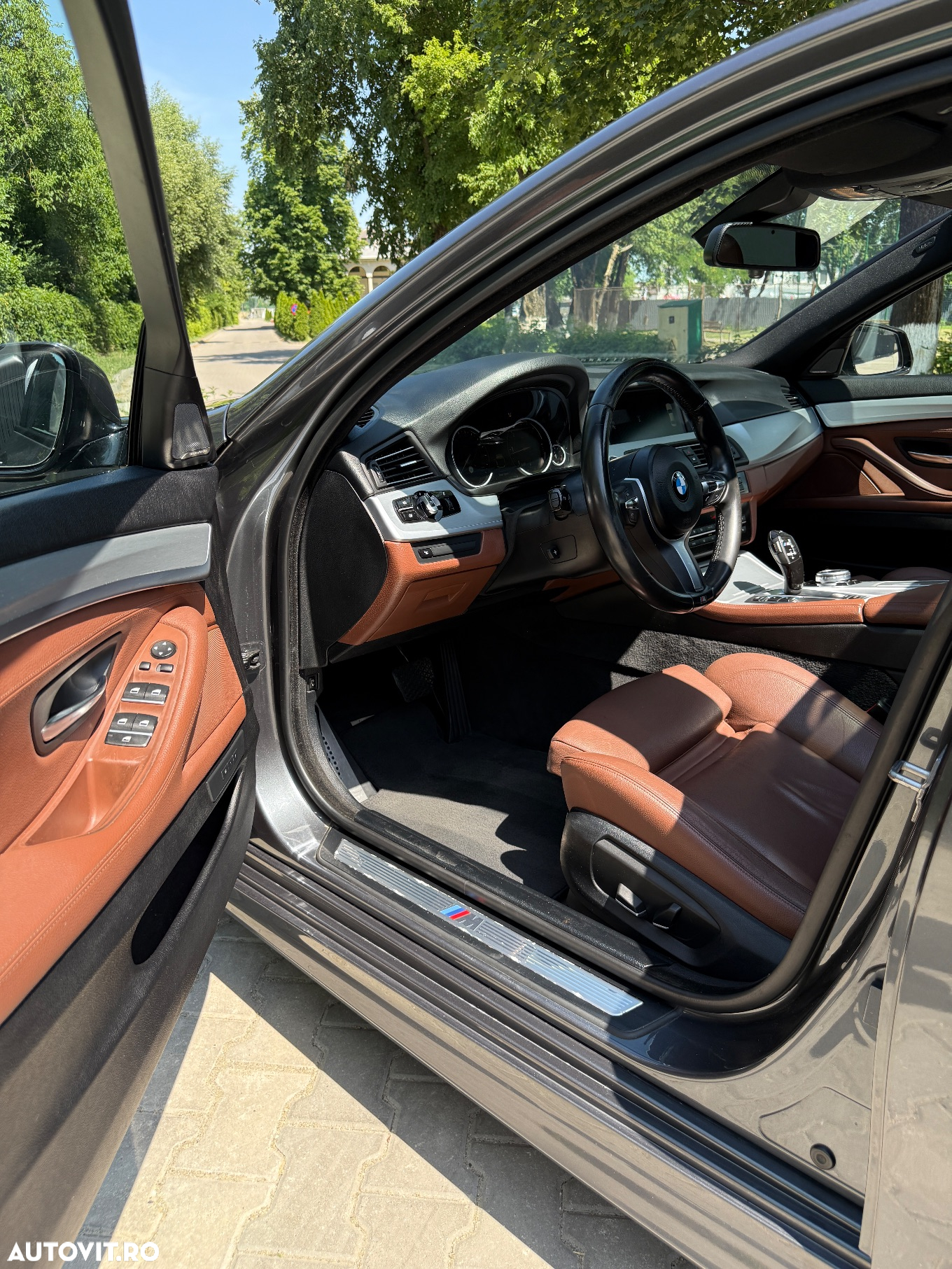 BMW Seria 5 520d AT - 3