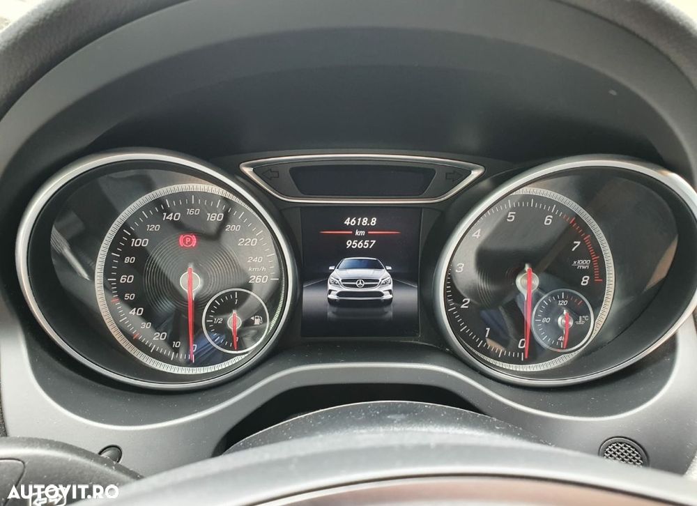 Mercedes-Benz CLA 200 Standard - 7