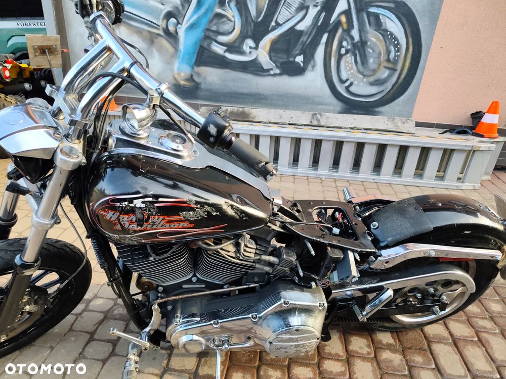 Harley-Davidson Dyna Super Glide - 36