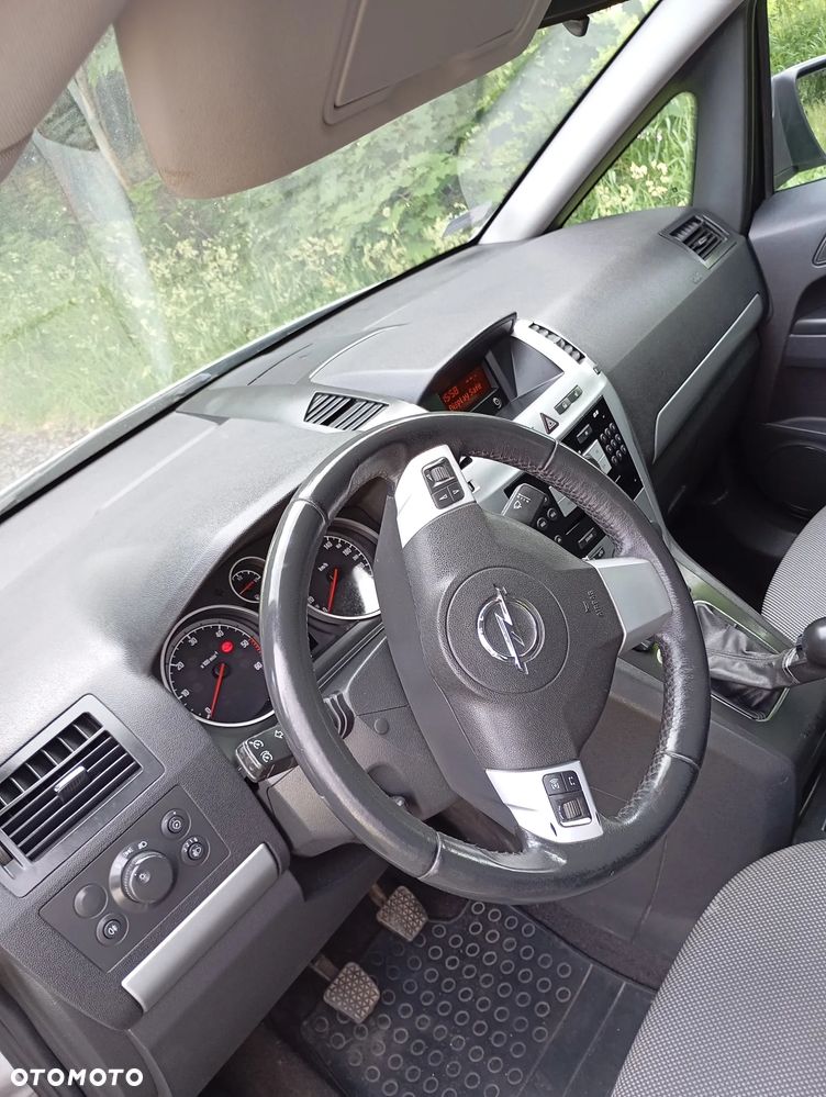 Opel Zafira 1.7 CDTI - 8