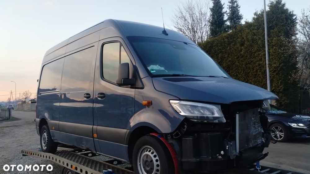 Mercedes-Benz Sprinter - 1