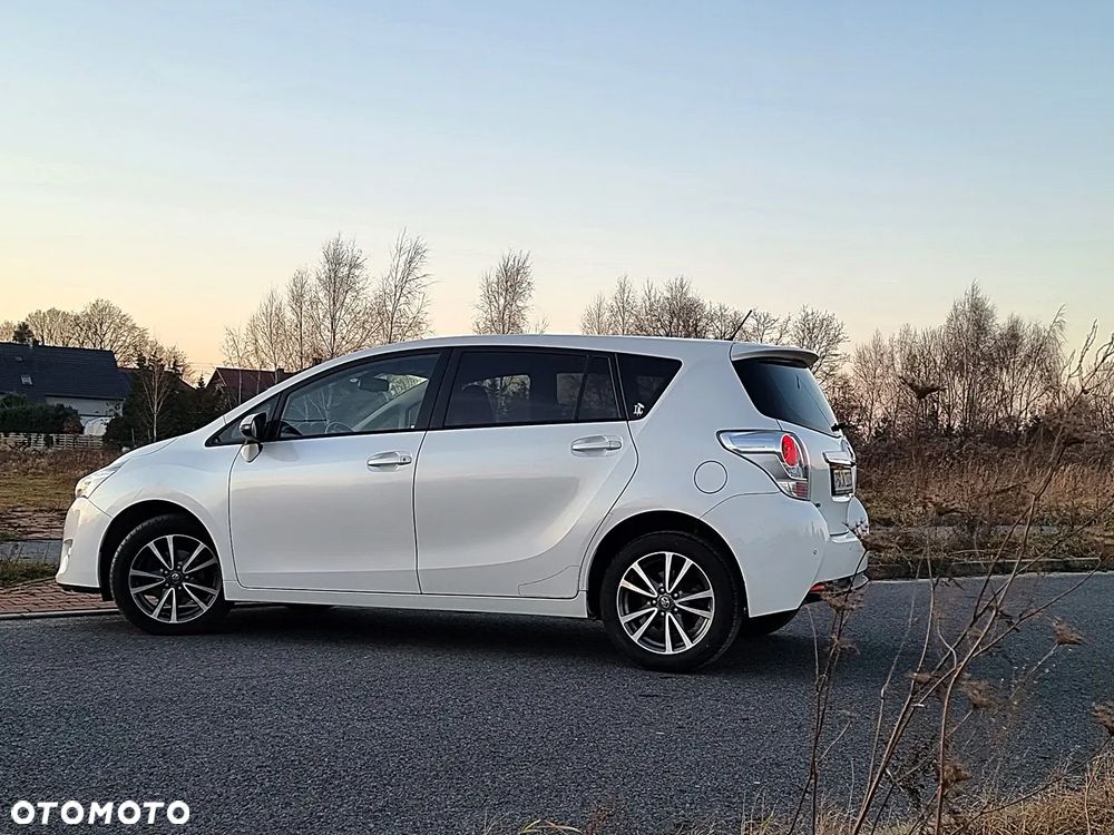 Toyota Verso 1.8 Edition - 12