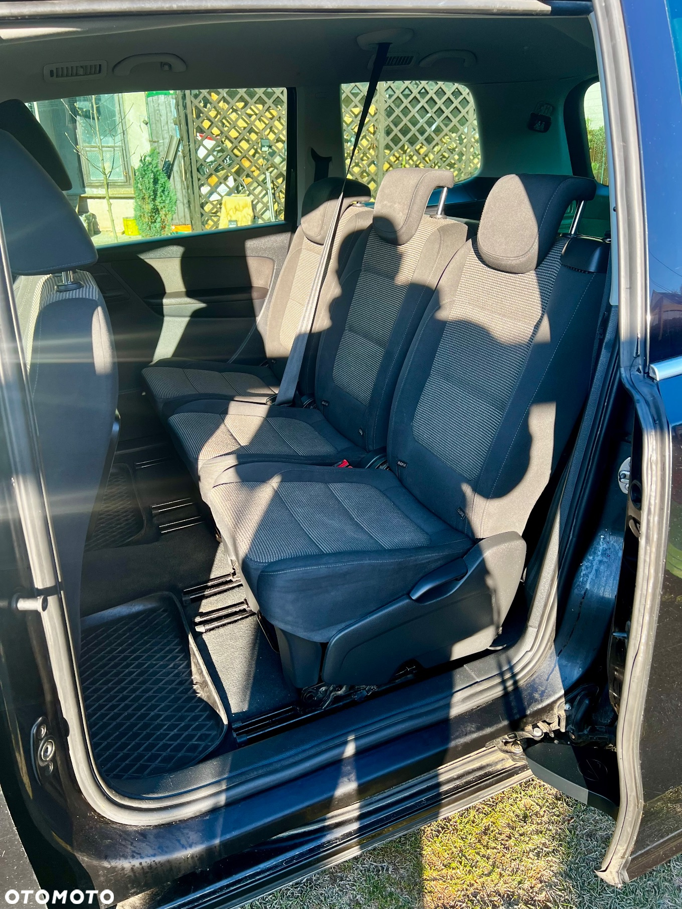 Volkswagen Sharan - 11