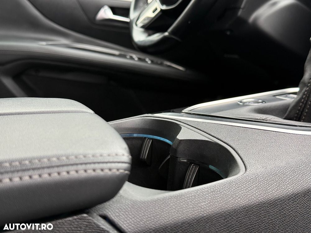 Peugeot 3008 PureTech 130 Stop & Start GPF Active Pack - 29