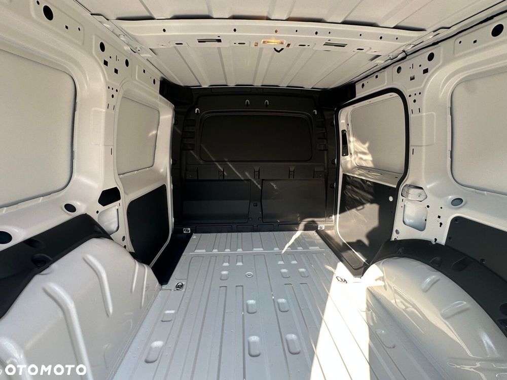 Volkswagen Caddy Caddy  silnik: 2,0 l TDI EU6 SCR  75 kW skrzynia biegów: manualna 6 -biegowa rozstaw osi: 2755 mm - 21