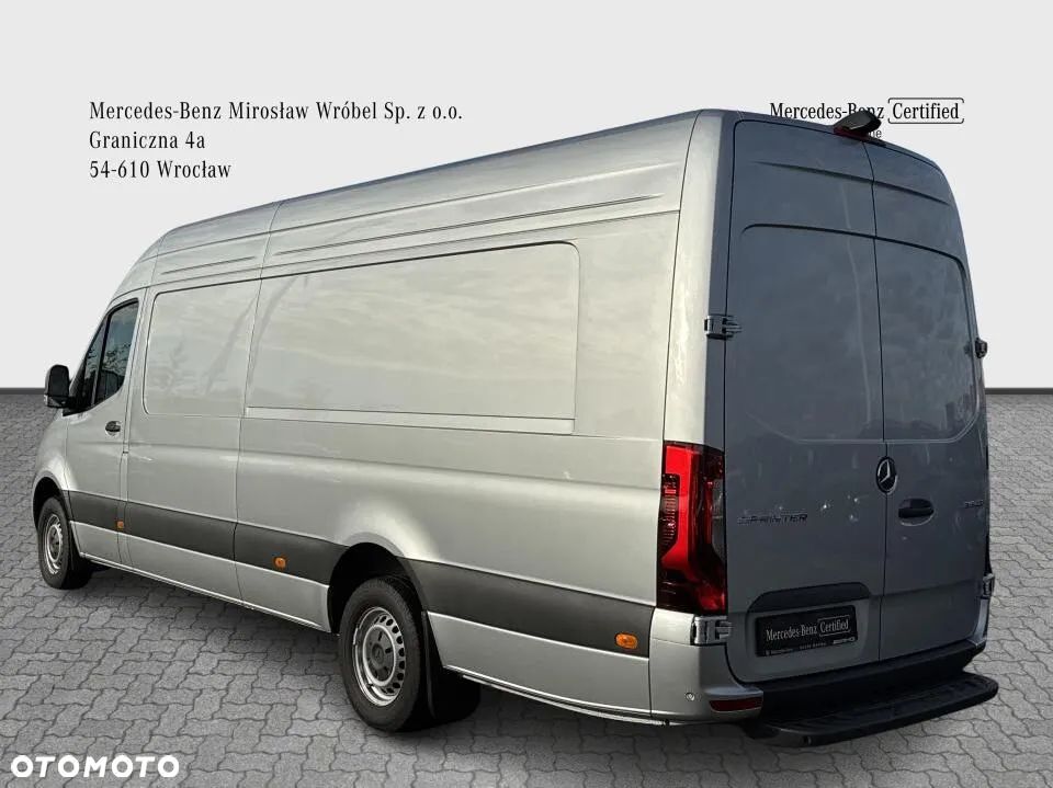 Mercedes-Benz Sprinter - 4