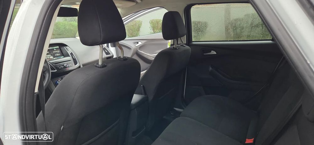 Ford Focus SW 1.5 TDCi Titanium ECOnetic - 20