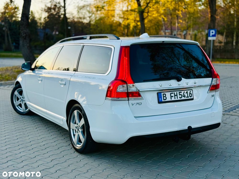Volvo V70 D2 Momentum - 34