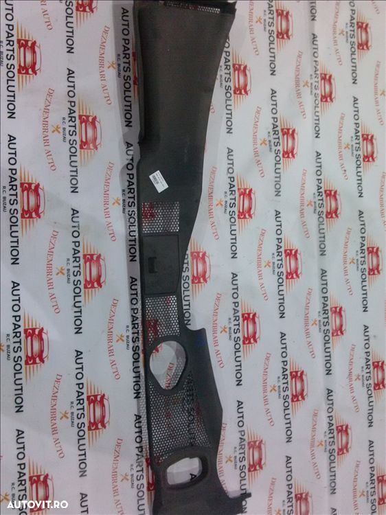 grila baterie audi a4 an fabr.2011 - 1