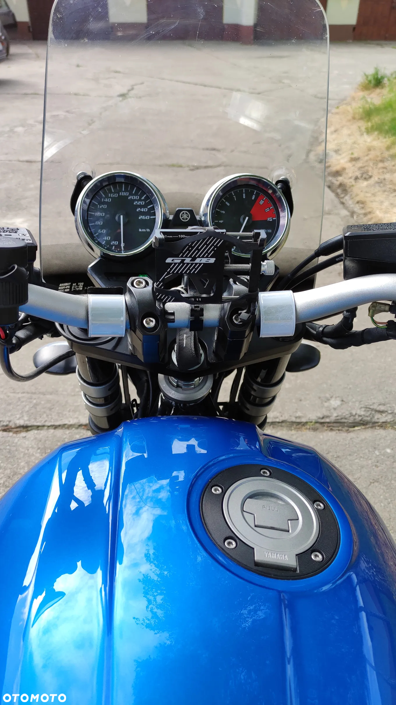 Yamaha XJR - 7