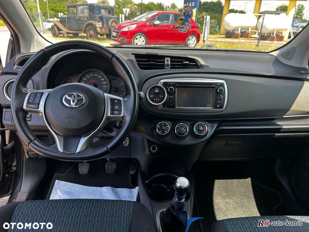 Toyota Yaris - 25
