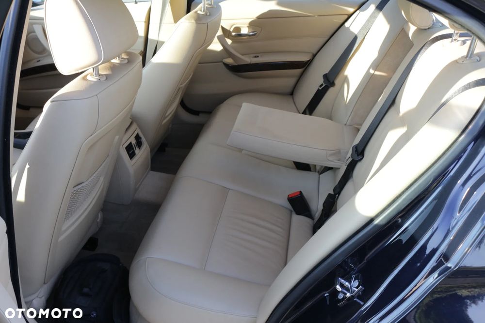 BMW Seria 3 - 17
