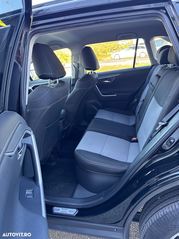 Toyota RAV4 - 12