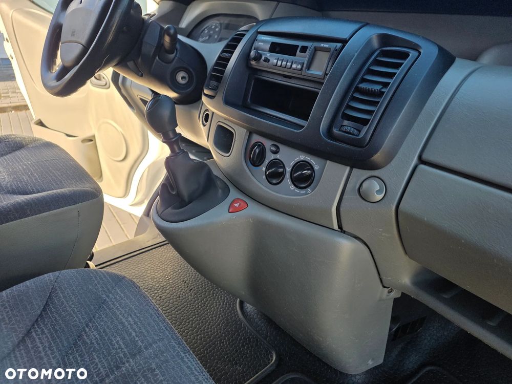 Renault Trafic - 11