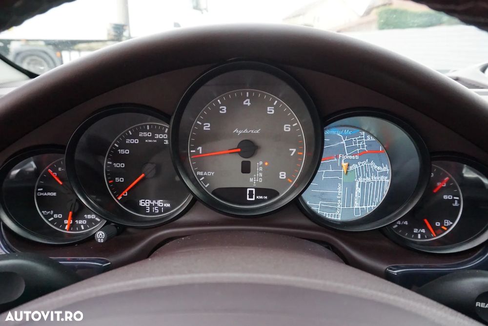 Porsche Panamera - 23