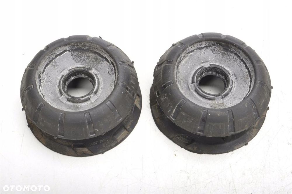 CAPTUR II GUMA STABILIZATORA OBEJMA 543020280R - 3