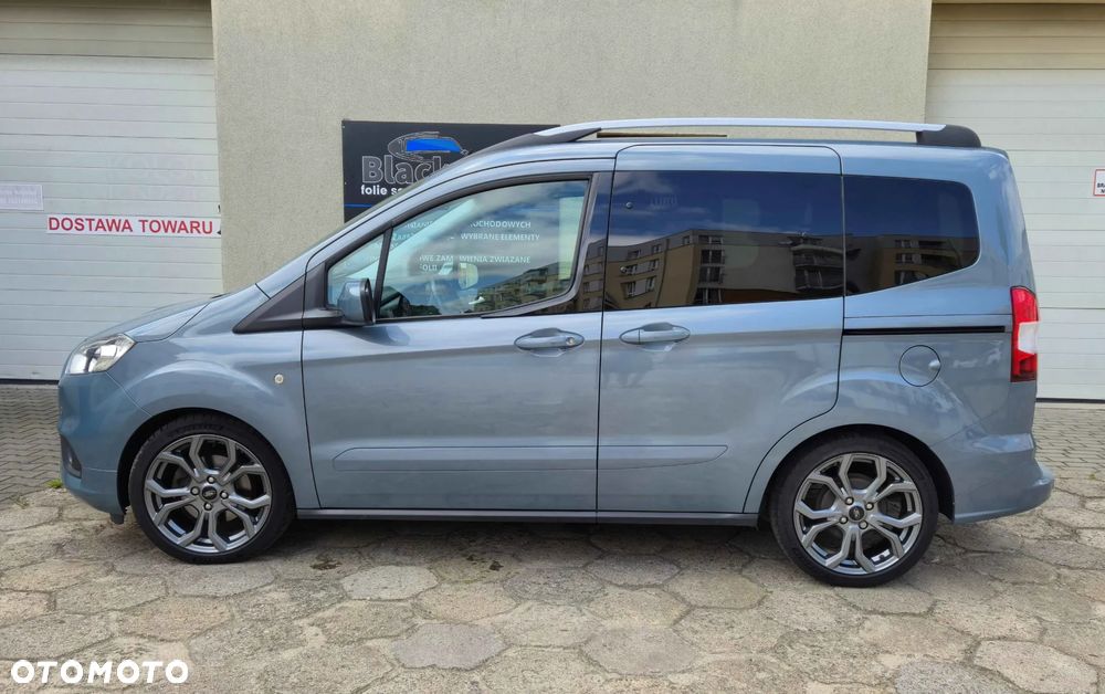 Ford Tourneo Courier 1.0 EcoBoost Titanium - 2