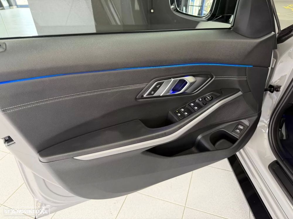BMW 320 d Pack M Auto - 23