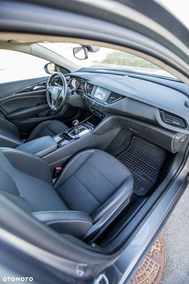 Opel Insignia 1.5 T Innovation S&S - 13