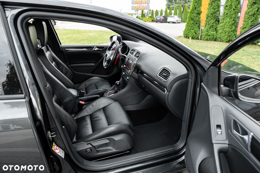 Volkswagen Golf 2.0 GTI DSG - 25