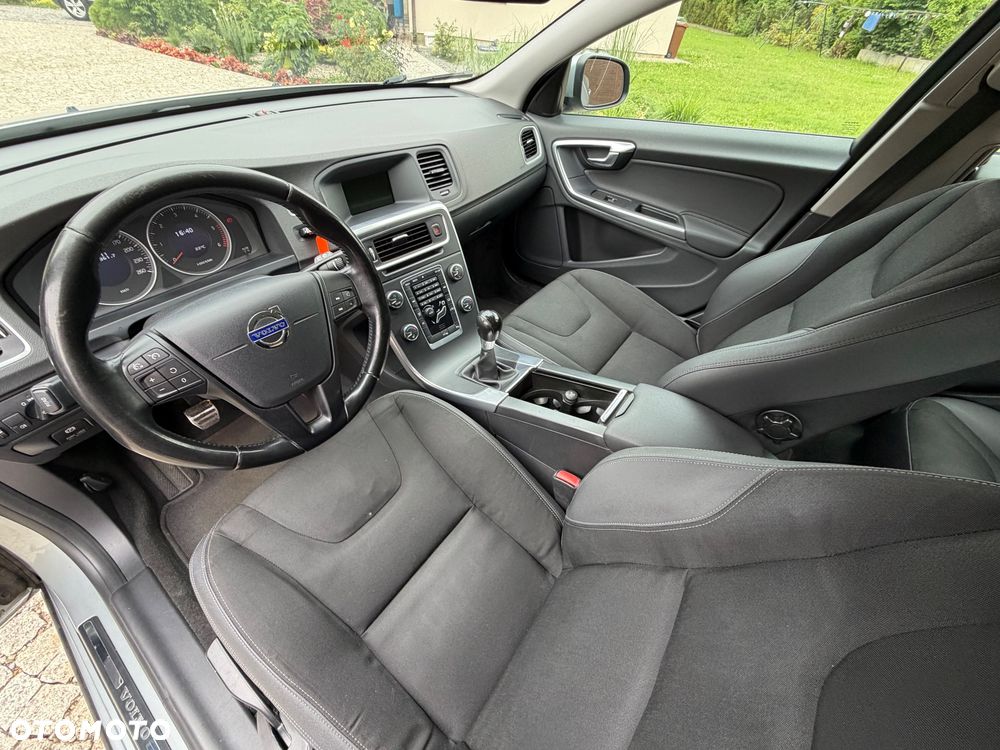 Volvo V60 D2 Kinetic - 22