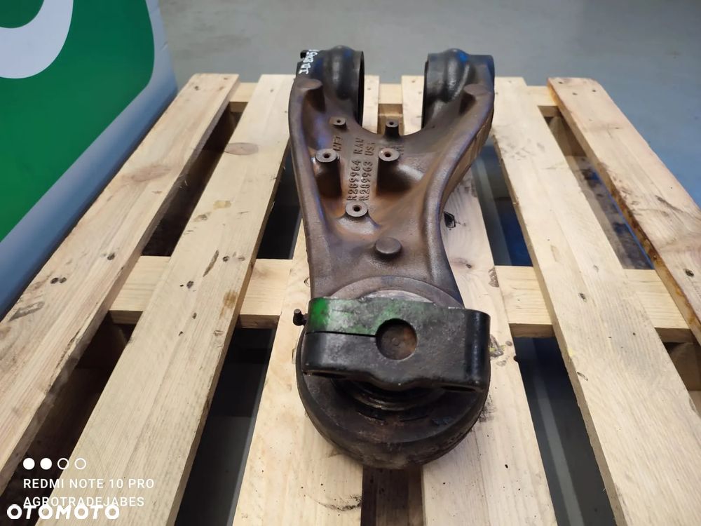 Wahacz górny R289963 John Deere 8345R - 8