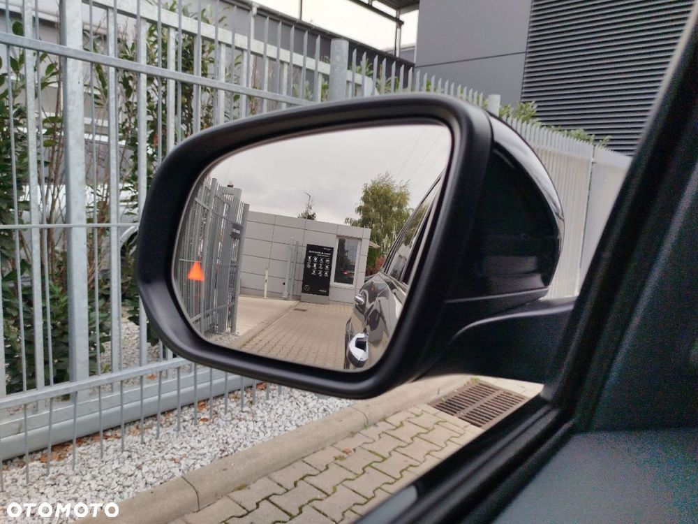 Mercedes-Benz GLS - 34