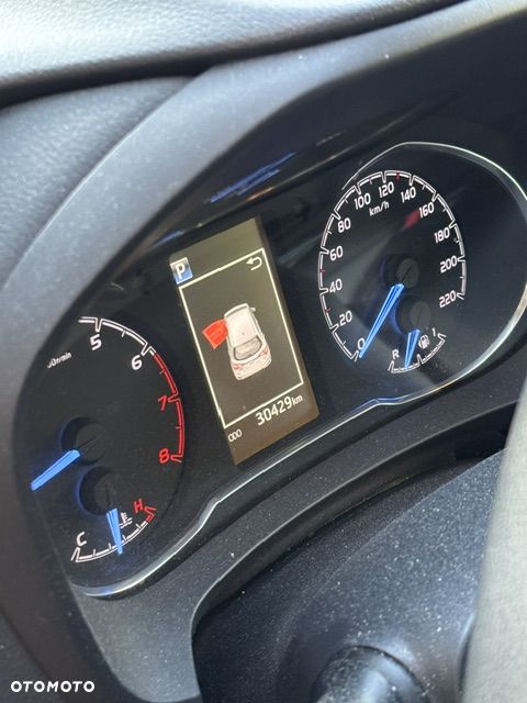 Toyota Yaris - 10
