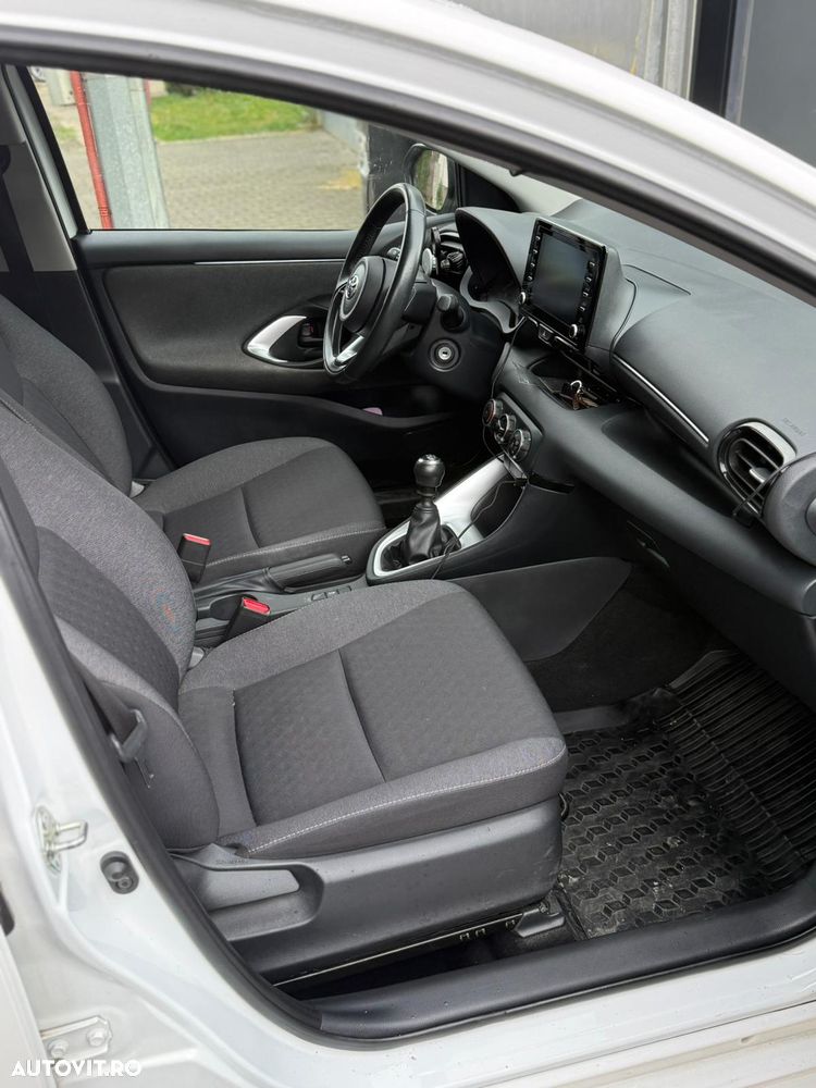 Toyota Yaris 1.5 L Active - 11