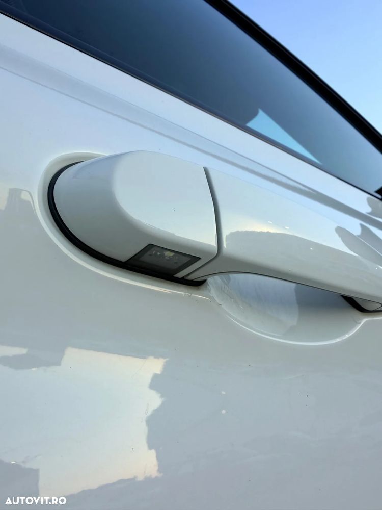 BMW Seria 3 320d Aut. Sport Line - 25