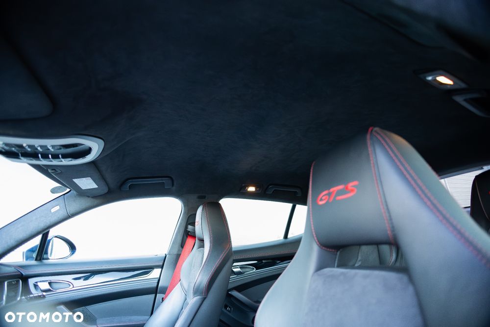 Porsche Panamera GTS PDK - 28