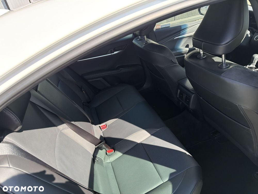 Toyota Camry - 9