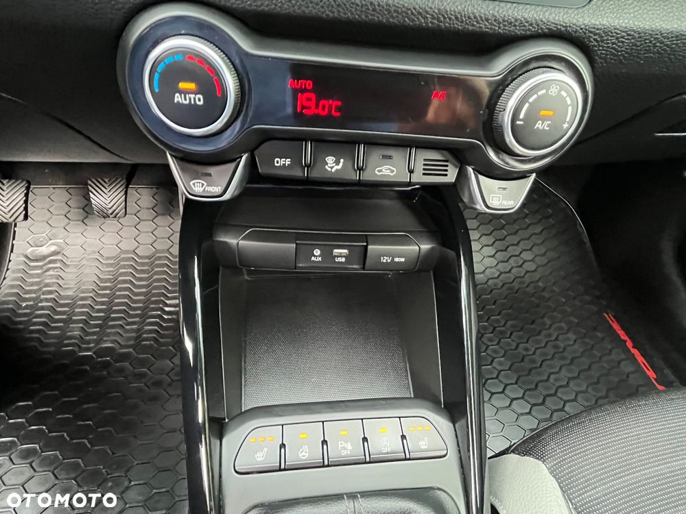 Kia Stonic 1.4 L - 29