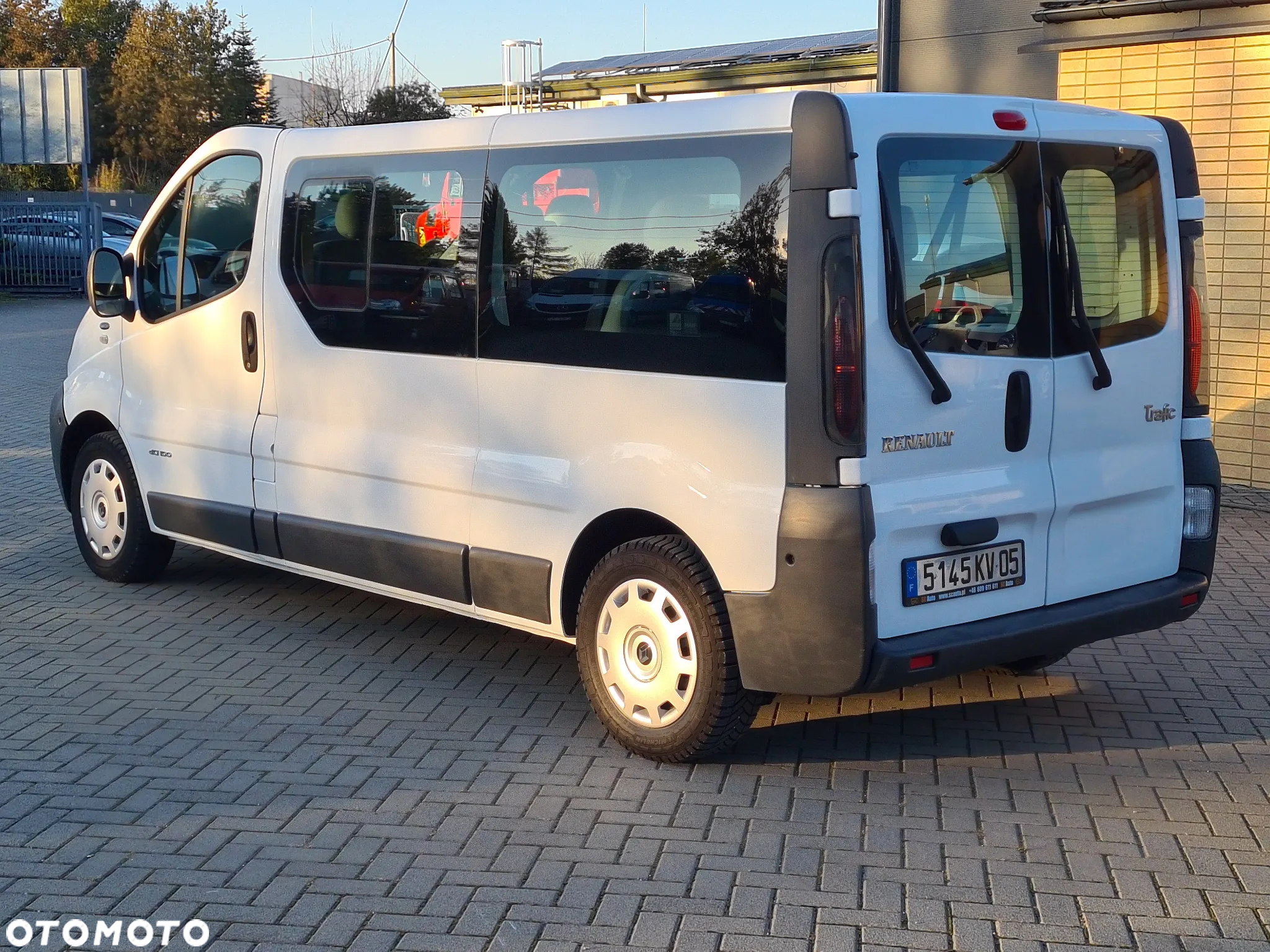 Renault Trafic 1.9 dCi L2H1 - 4