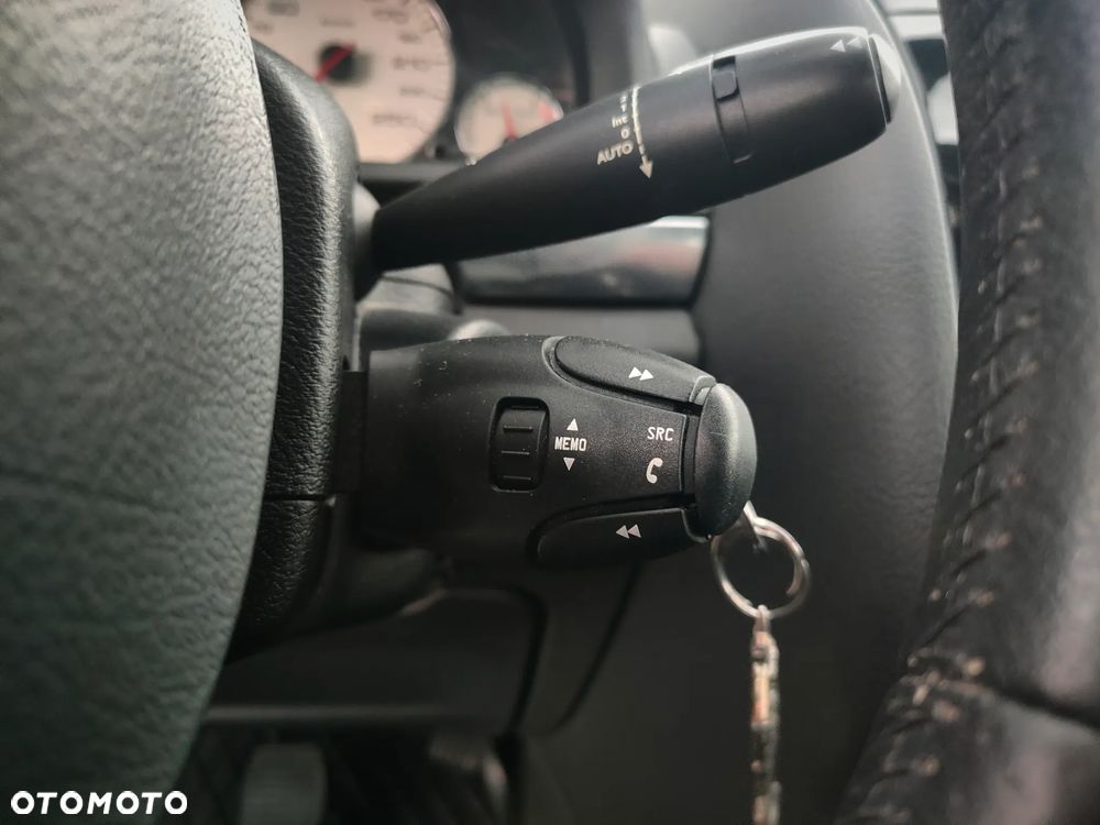 Peugeot 407 2.0 HDI Platinum - 24