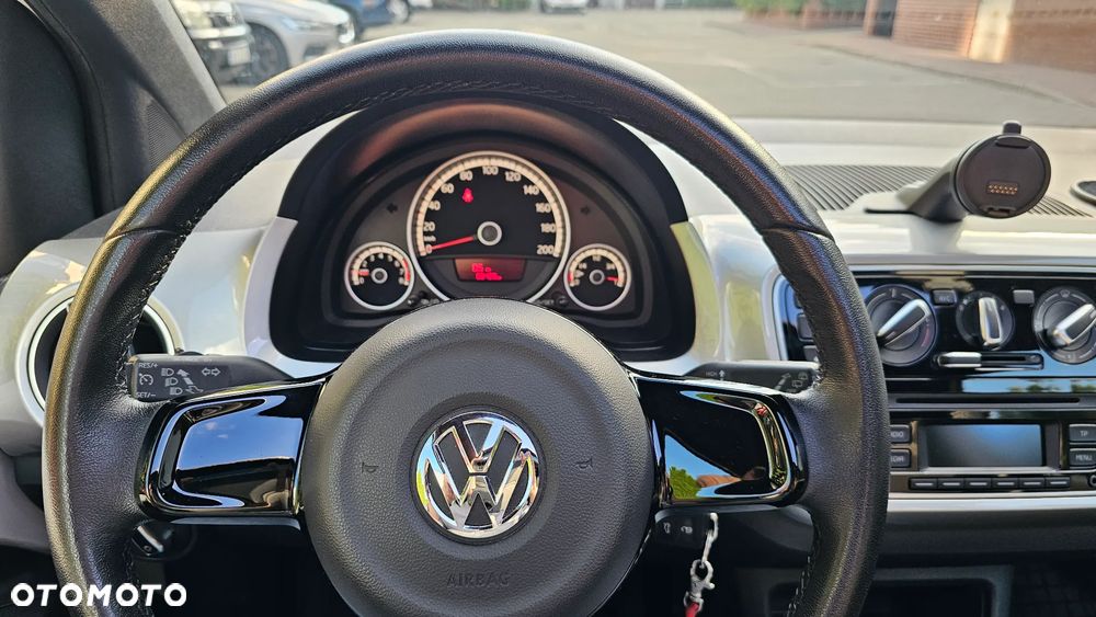 Volkswagen up! 1.0 high - 11